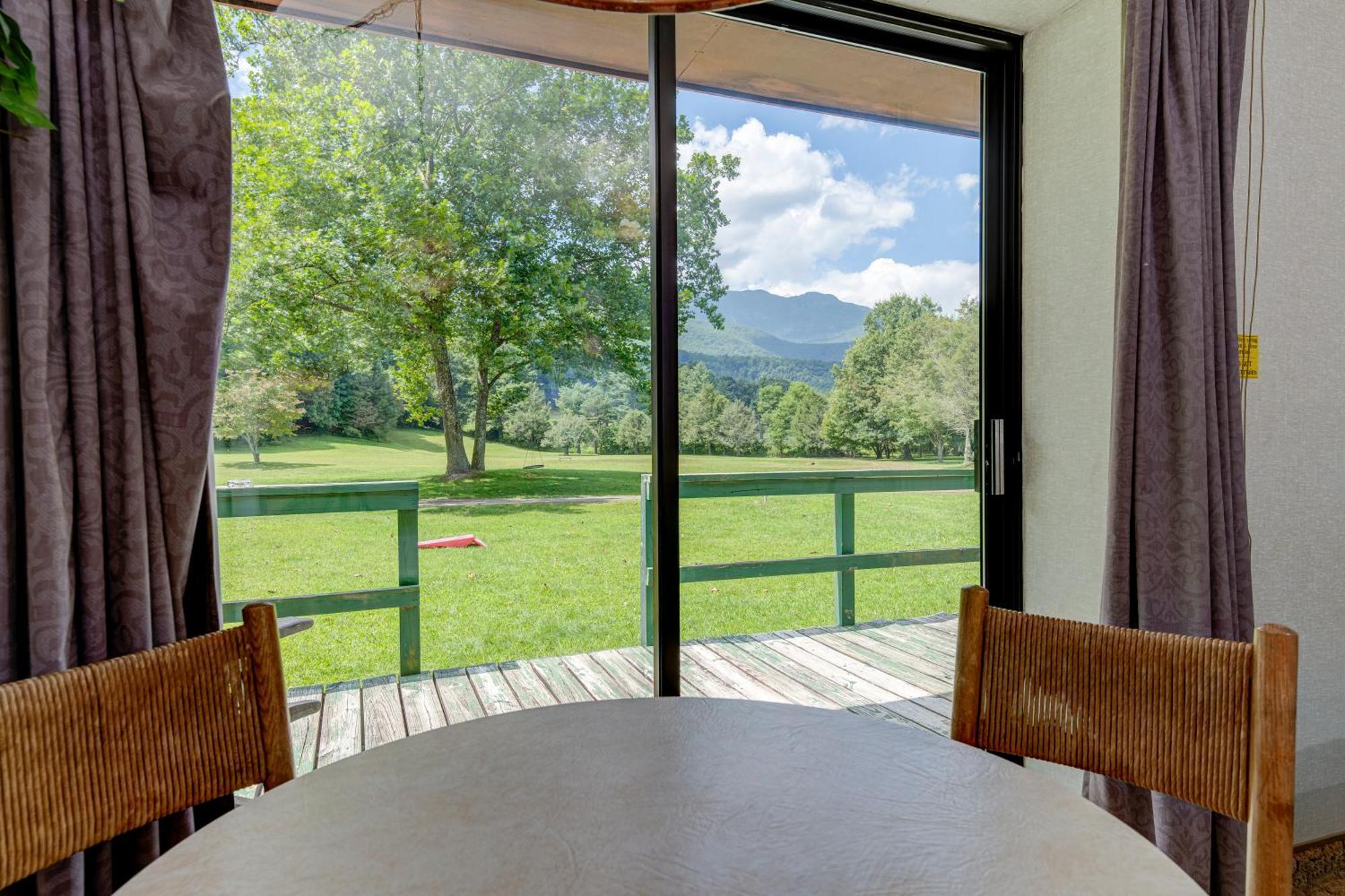 Lodge At Mount Mitchell Busick 외부 사진